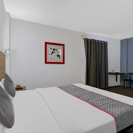 Hotel O Royal Encore Bangalore Bagian luar foto