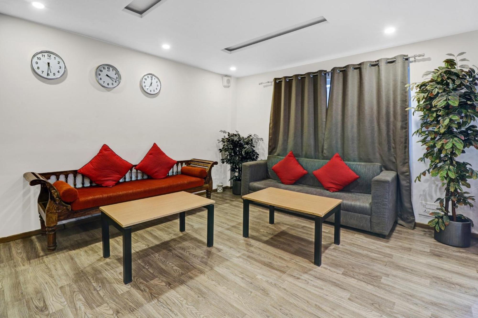 Hotel O Royal Encore Bangalore Bagian luar foto